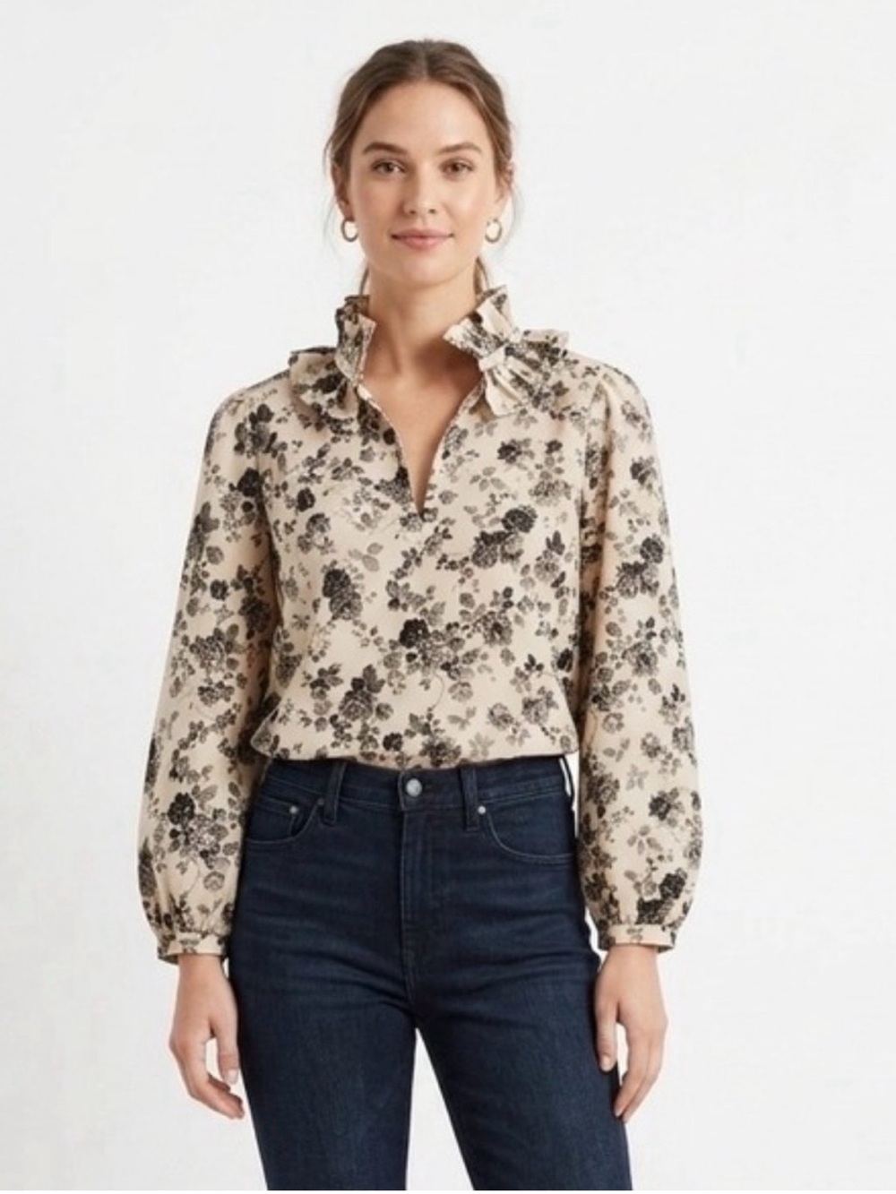 Tuckernuck Faded Roses Bouvier Blouse Cream Green Floral size Medium